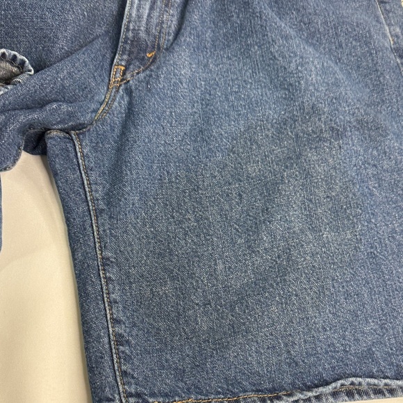 Levi's Classic Blue Jean Shorts - Picture 5 of 6